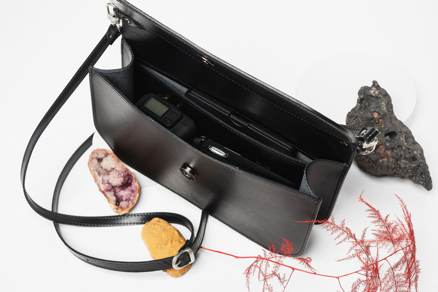 Craftory handtas Baguette multifunctioneel - organisch leer zwart