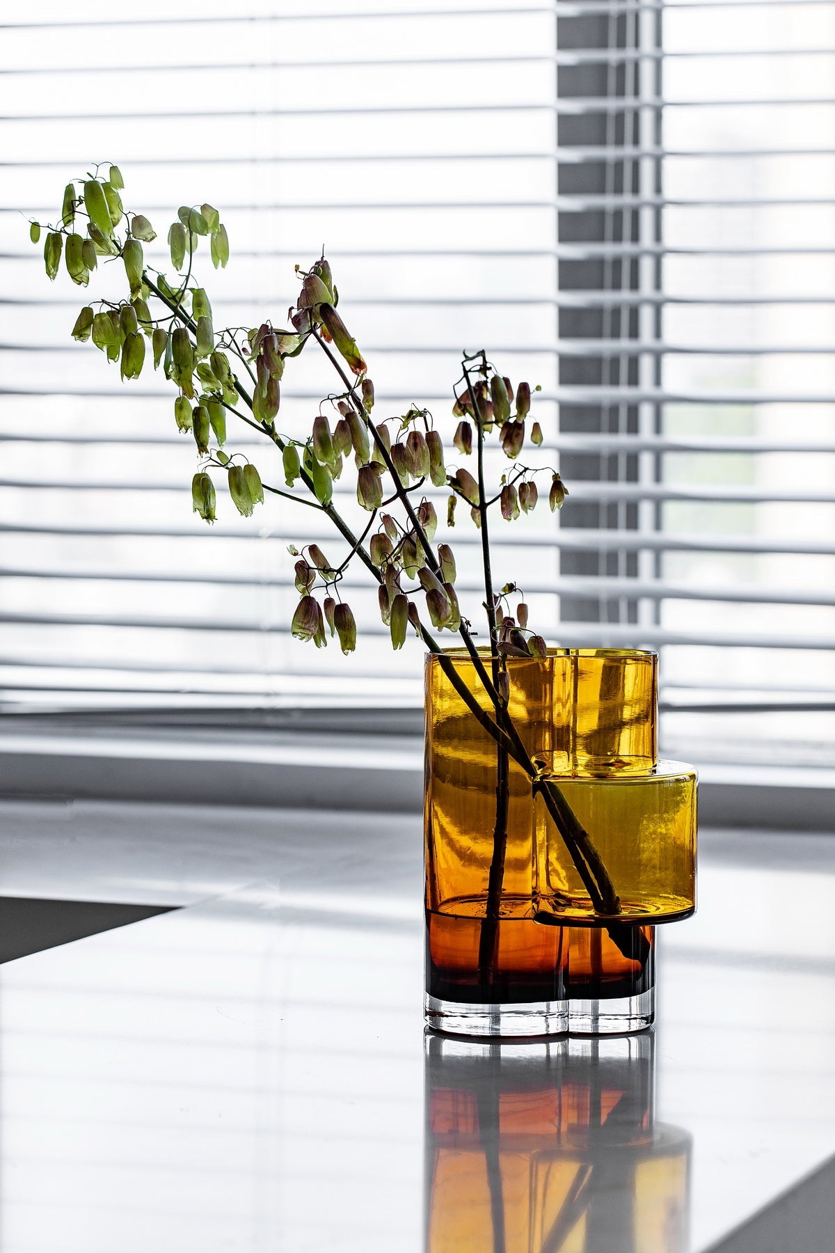 Constructivist design vaas 32 cm - Amber