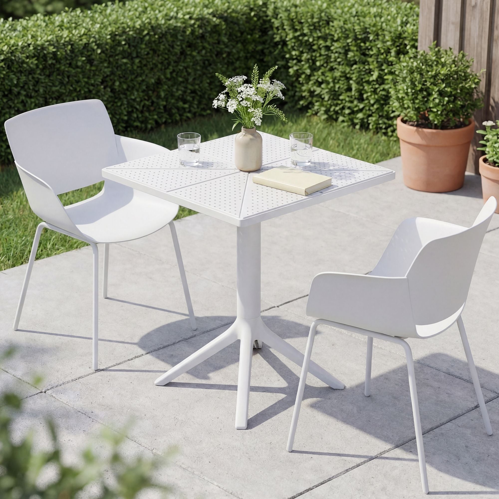 Moderne tuin set met 1 tafel en 2 stoelen van duurzaam kunststof - wit of zwart