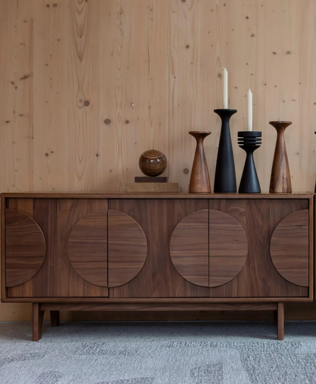 Design dressoir kast Zuiver Groove massief Walnoot of Eiken hout - bruin