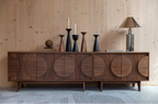 Design dressoir kast Zuiver Groove massief Walnoot of Eiken hout - bruin