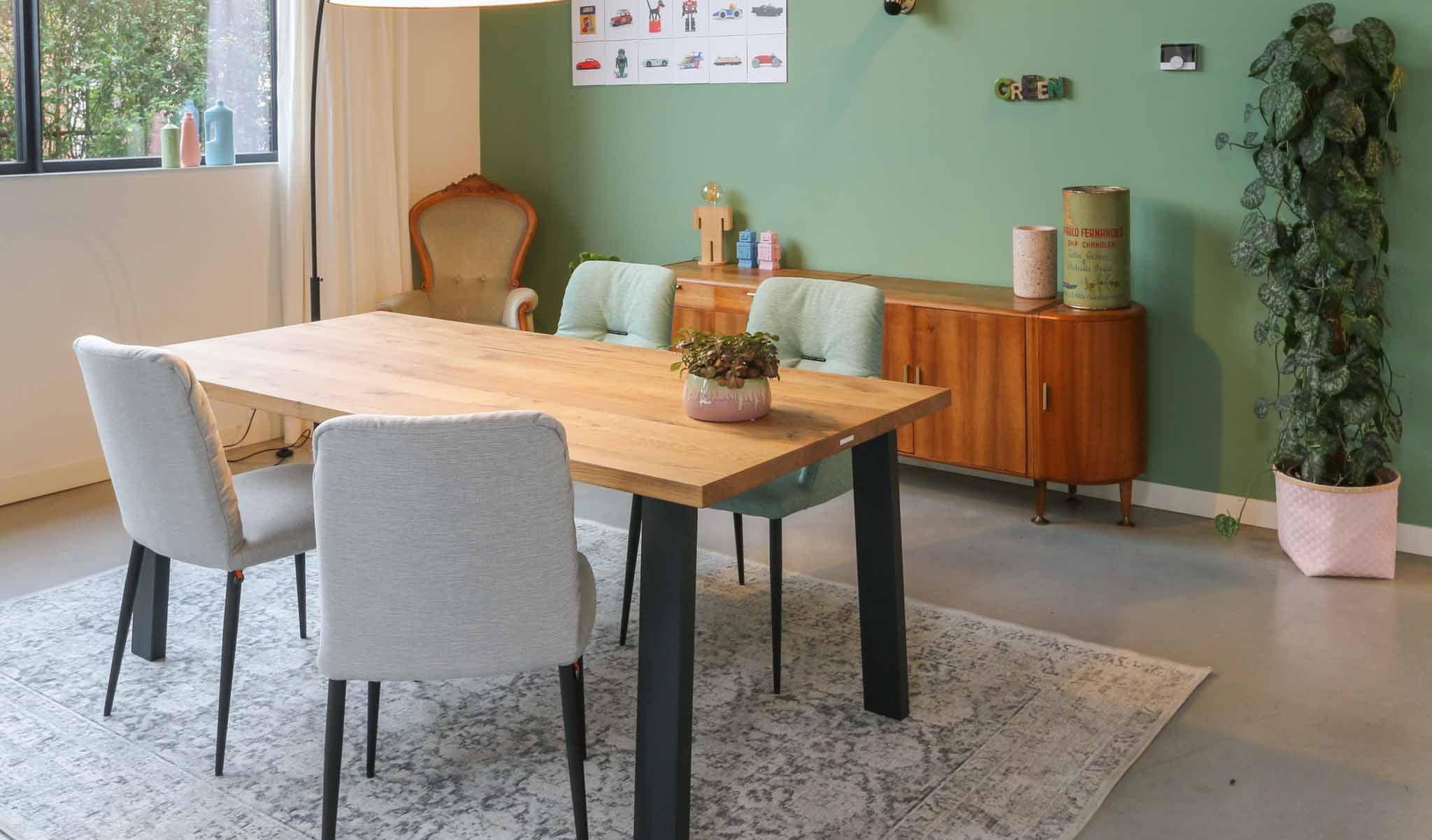 Eettafel DREAUM rechthoekig van massief hout en staal - bruin en zwart