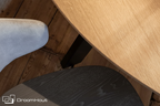 Ronde eettafel op maat van massief hout en staal - bruin en zwart