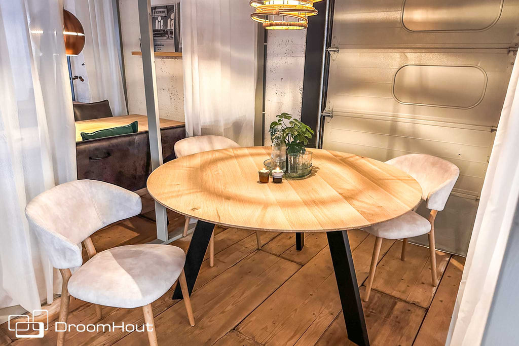 Ronde eettafel op maat van massief hout en staal - bruin en zwart