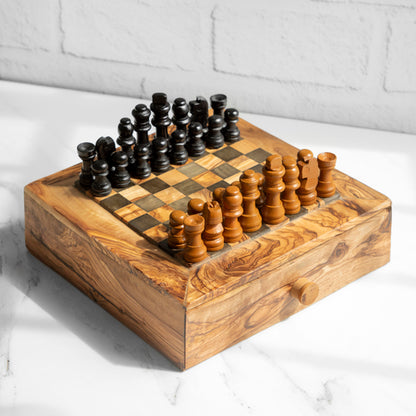 Handgemaakt schaakspel met lade - olijf hout