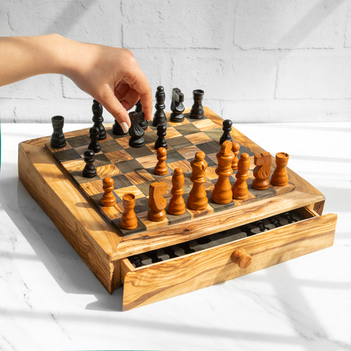 Handgemaakt schaakspel met lade - olijf hout
