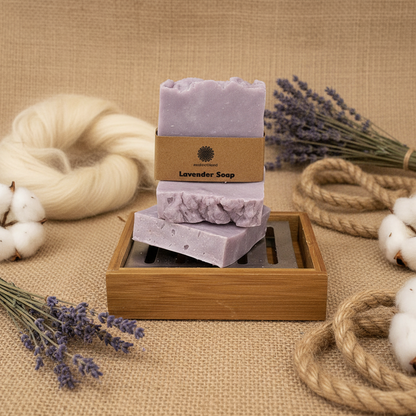 Handgemaakt set natuurlijke lavendel zeep met badhandschoen van geitenharen