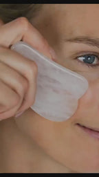 Rozenkwarts Gua Sha steen – massage kristal voor stralende huid