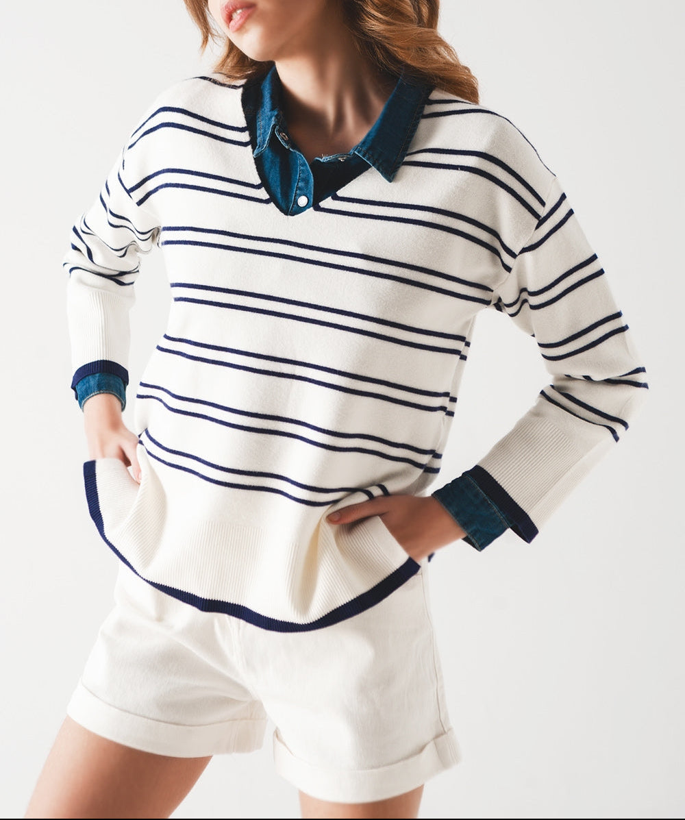 V-hals trui - wit met blauwe strepen