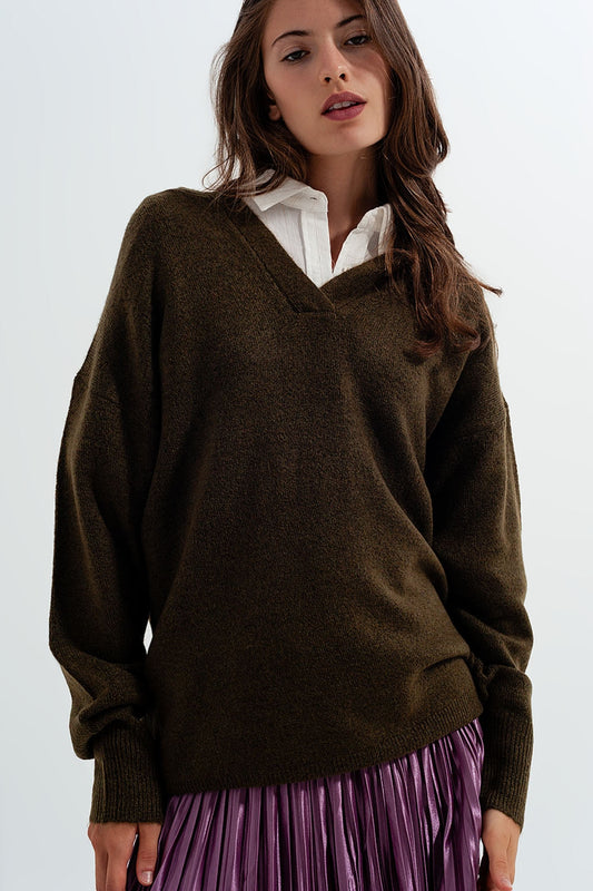 V-hals trui met hoodie - donker bruin